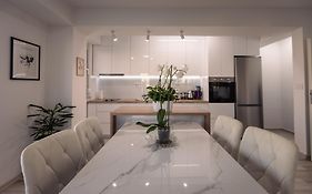 T20 Apartments